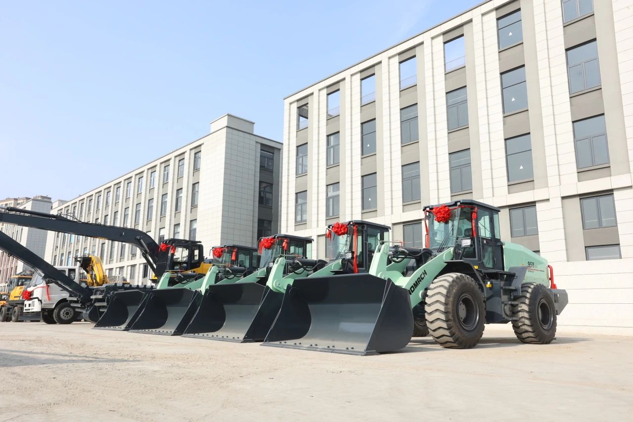 SINOMACH-HI successfully exported new energy loaders